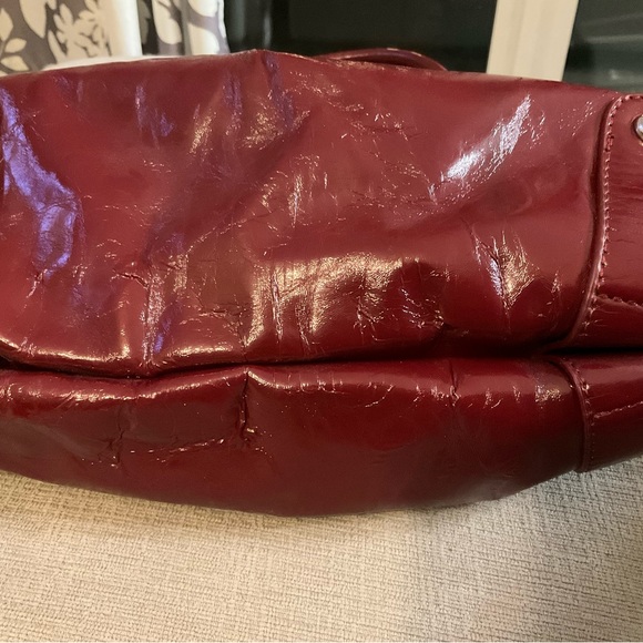 Red Kenneth Cole reaction purse - Picture 5 of 7